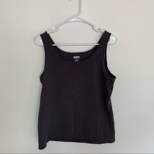 Woman's Duluth Trading Co No Yank Tank Top